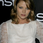 Filename=001.jpg
Filesize=1371KiB
Dimensions=2000x3000
Date added=Jul 01, 2016 001.jpg